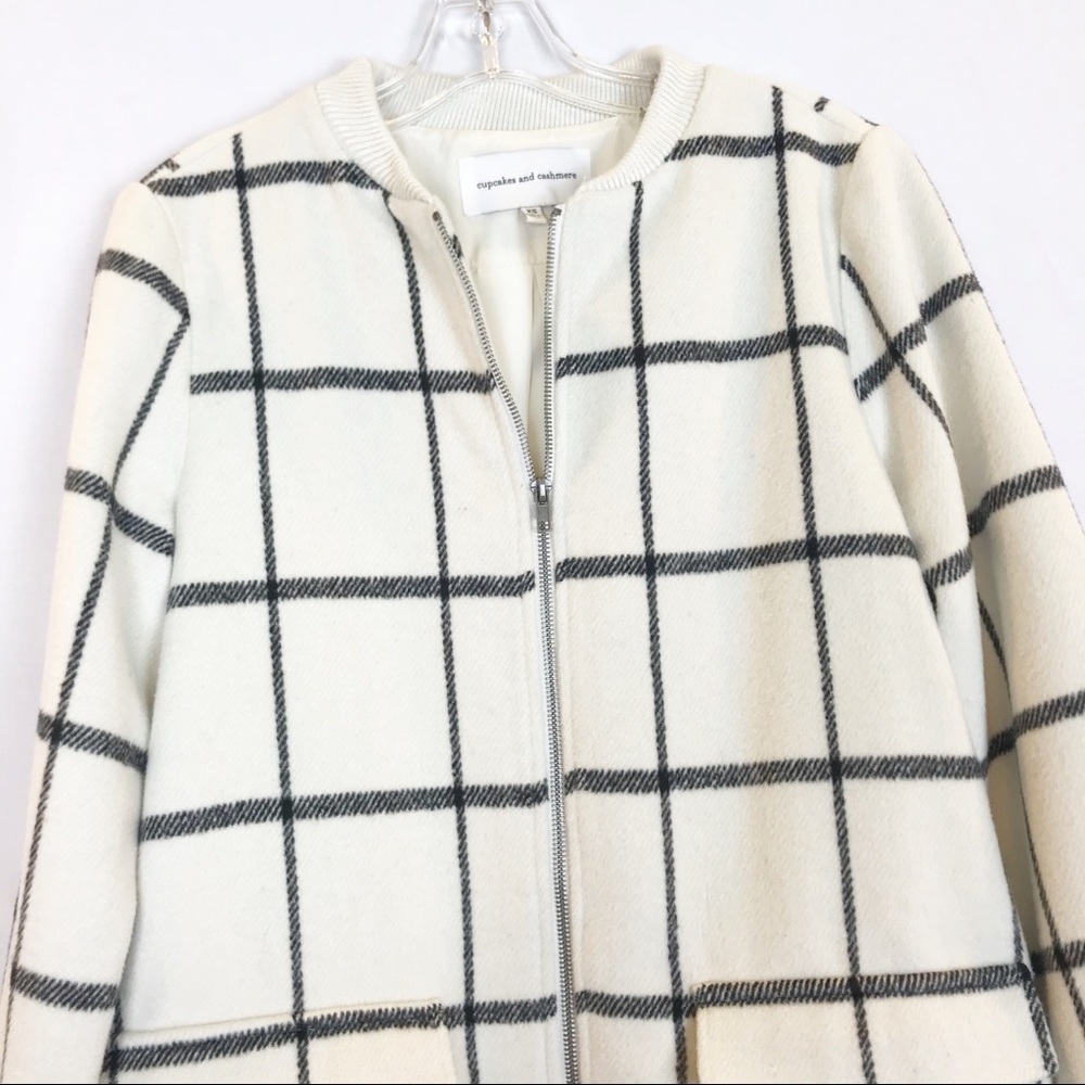 Cupcakes & Cashmere Belva Jacket View 4